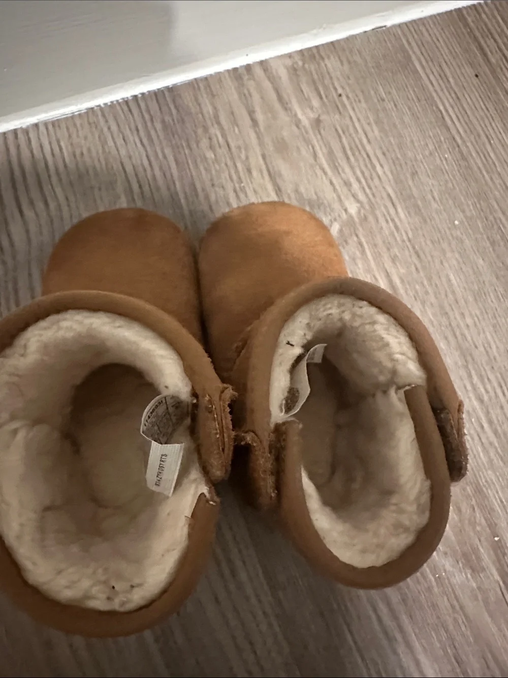 UGG Mini Boots in Chestnut - Toddler